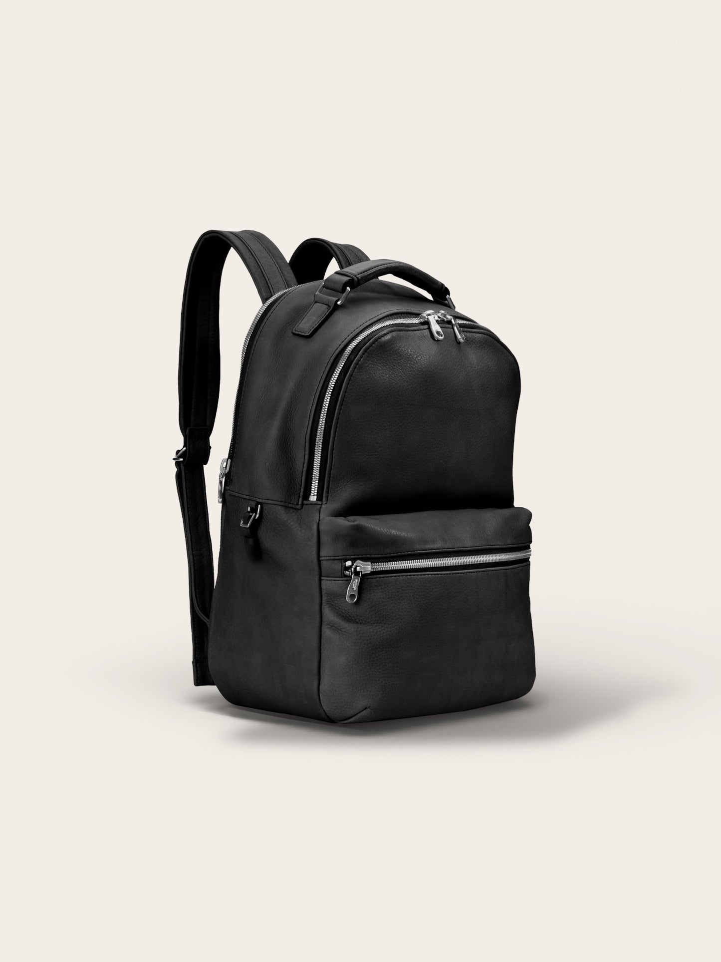 Runwell Leather Backpack in Black — Sleek Full-Grain Daily Essential